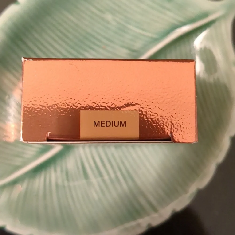 Loose Setting Powder - Picture 2 of 3